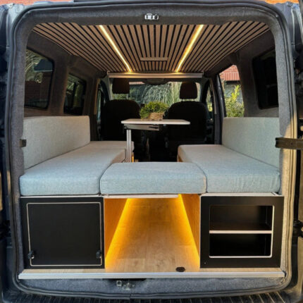 Camper Modul für Ford Transit Custom – Sitzgruppe, Bett & Auszugsküche (Queenply / Eiche)